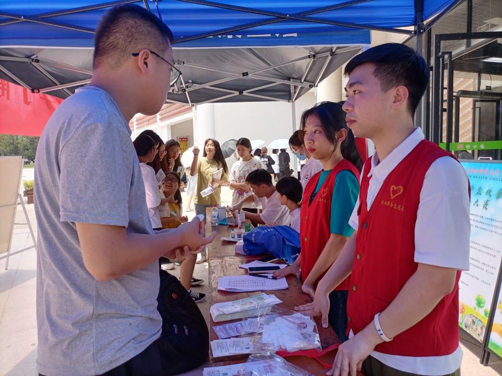 無(wú)償獻(xiàn)血宣教和免費(fèi)血型鑒定 (2).jpg