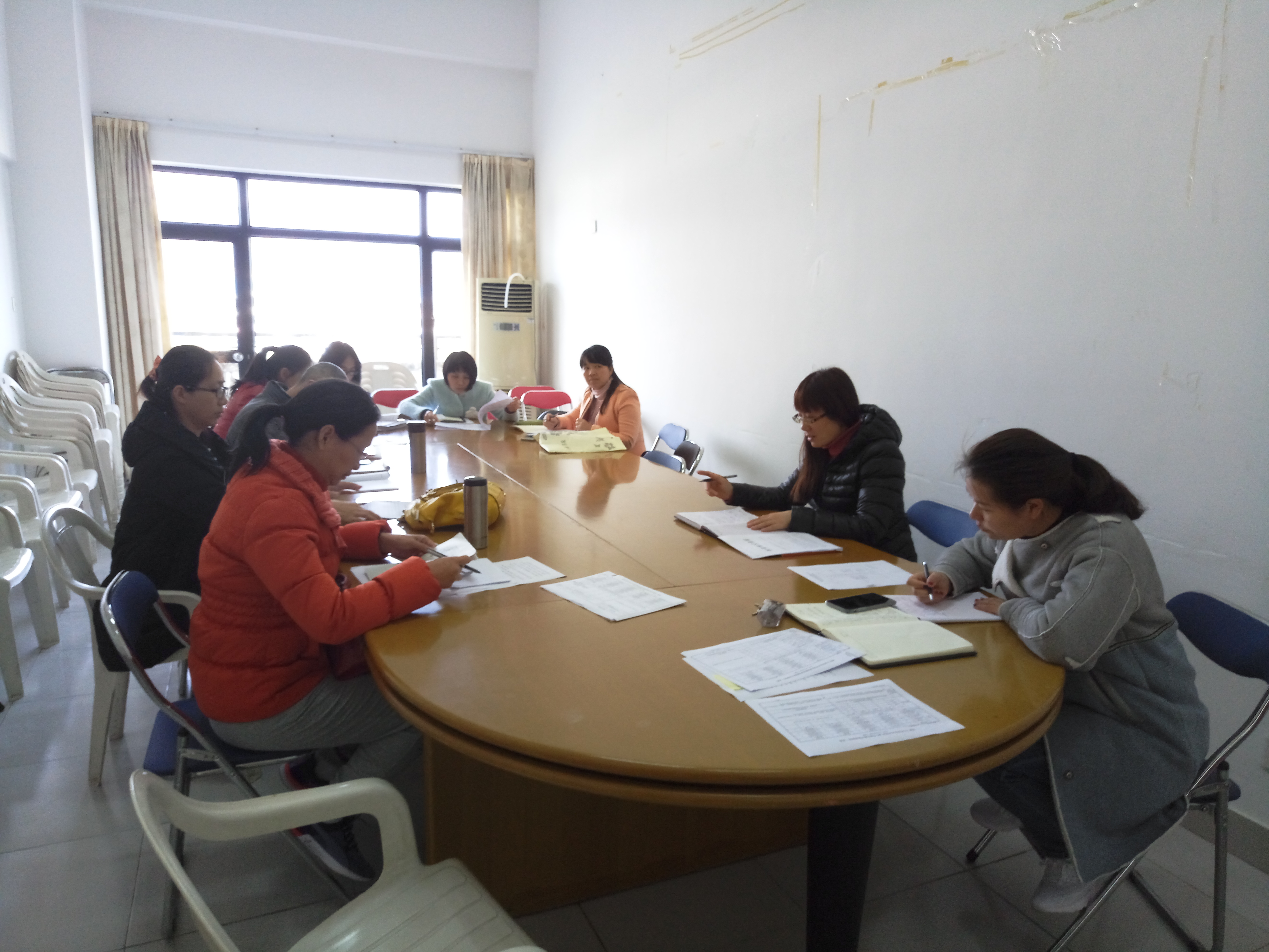 思政教研部召開中心組擴大會議暨課程建設思路研討會