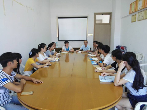 熊美蘭院長指導(dǎo)“時代先鋒協(xié)會”開展期初工作