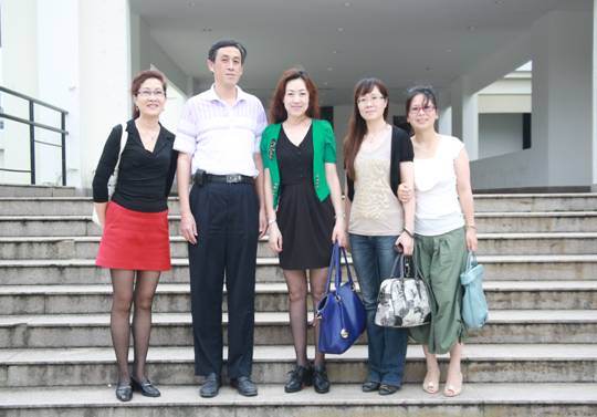 資深健康節(jié)目主持人翁進(jìn)蒞臨我院講學(xué)