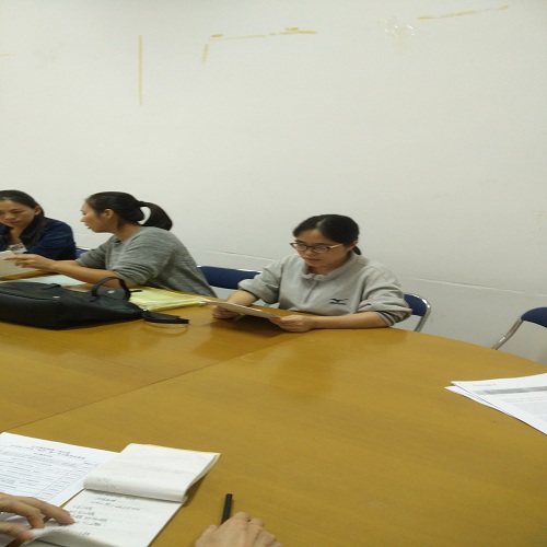 思政教研部黨支部組織學(xué)習(xí)《習(xí)近平總書記系列重要講話讀本》