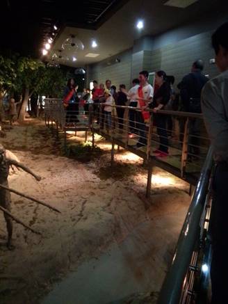 時(shí)代先鋒協(xié)會(huì)解說詞講解隊(duì)志愿服務(wù)順利開展