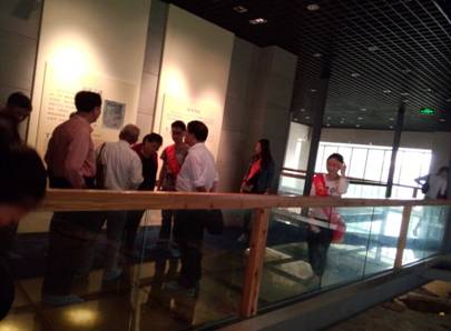 時(shí)代先鋒協(xié)會(huì)解說詞講解隊(duì)志愿服務(wù)順利開展